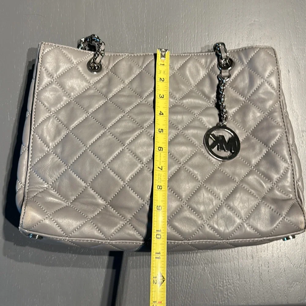 Michael Kors Grey Quilted Handbag - Picture 8 of 12